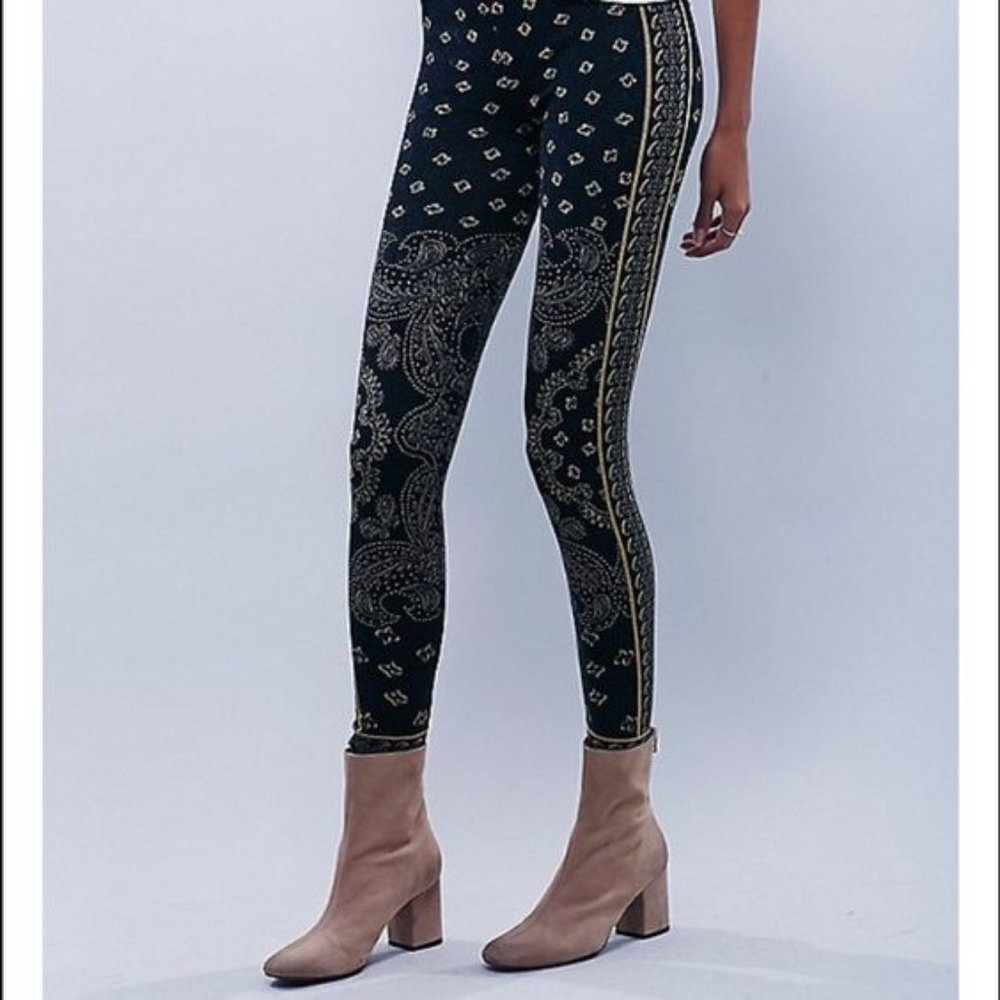 Free People Sweater legging Black Paisley Print